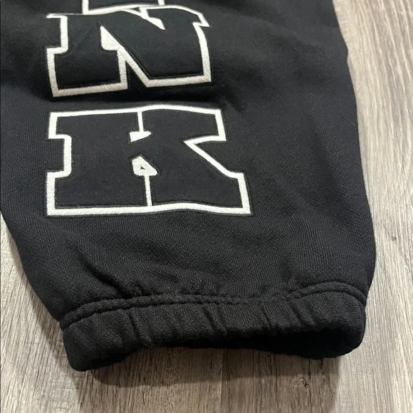 PINK Victoria’s Secret jogger Size Large New with tag - Picture 8 of 10